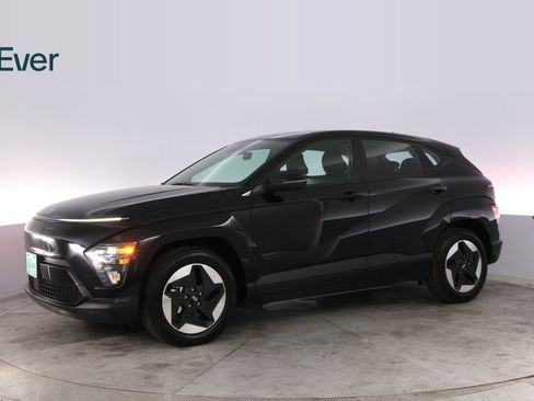 Used 2024 Hyundai Kona SE FWD image 18