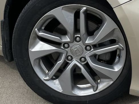 Used 2018 Honda Accord LX image 8