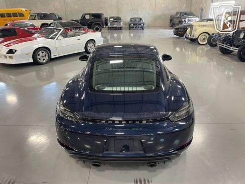 Used 2021 Porsche 718 Cayman GT4 image 16