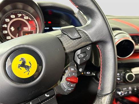 Used 2018 Ferrari 812 Superfast image 21