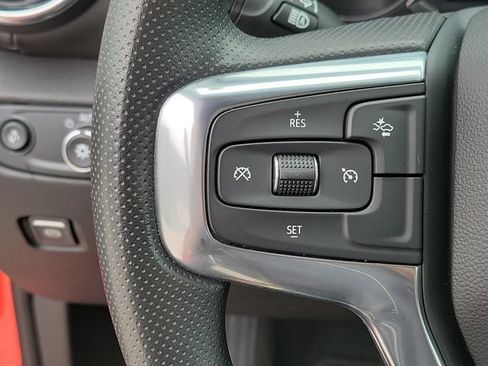 Used 2025 Chevrolet Blazer LT AWD/4WD image 13