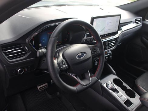 Used 2024 Ford Escape ST-Line w/ Tech Pack #1 AWD/4WD image 17