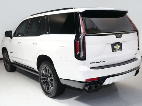 Used 2024 Cadillac Escalade V w/ LPO, ONYX Package AWD/4WD image 6