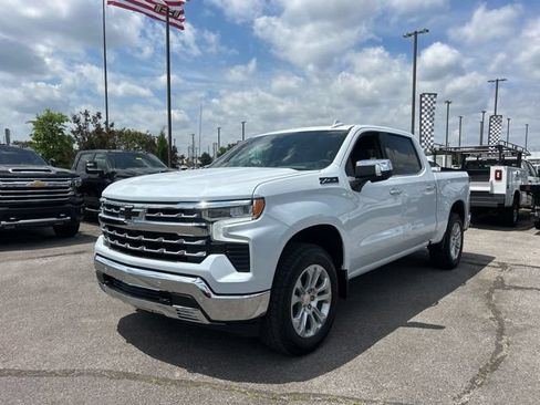 New 2026 Chevrolet Silverado 1500 LTZ w/ LTZ Premium Package AWD/4WD image 7