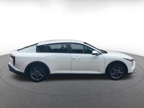 Used 2026 Kia K4 FWD image 16