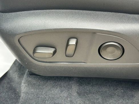 Used 2026 Chevrolet Traverse LT w/ LPO, Floor Liner Package FWD image 25