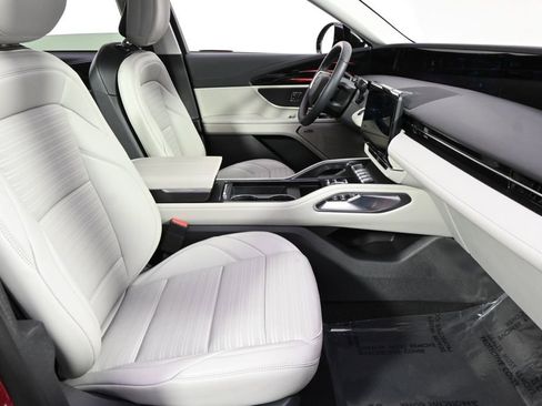 New 2026 Lincoln Nautilus Reserve image 16