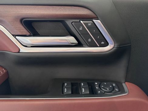 Certified 2025 GMC Sierra 3500 Denali Ultimate AWD/4WD image 26