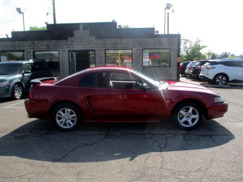 Used 2003 Ford Mustang Coupe image 2