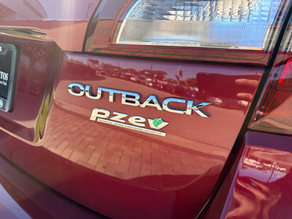 Used 2017 Subaru Outback 2.5i Premium AWD/4WD image 12
