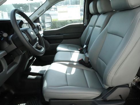 Used 2024 Ford F350 XL w/ XL Chrome Package image 18