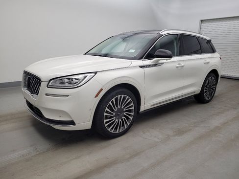 Used 2020 Lincoln Corsair Reserve w/ Equipment Group 202A AWD/4WD image 2