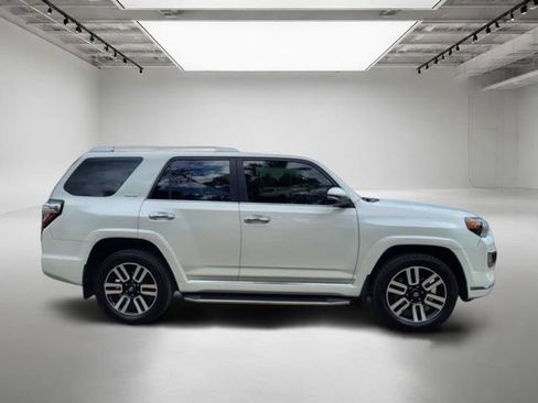 Used 2018 Toyota 4Runner Limited AWD/4WD image 7