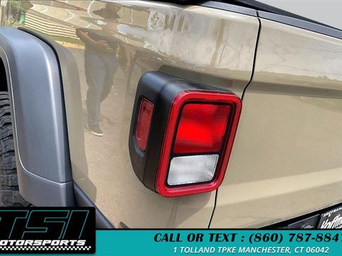 Used 2020 Jeep Gladiator Rubicon AWD/4WD image 29