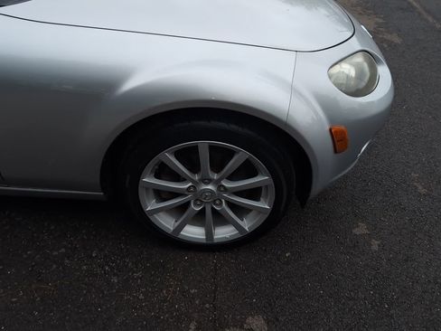 Used 2008 MAZDA MX-5 Miata Grand Touring w/ Premium Pkg RWD image 3