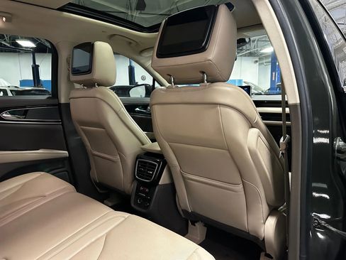 Used 2022 Lincoln Nautilus Reserve AWD/4WD image 20