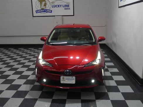 Used 2020 Toyota Prius XLE image 3