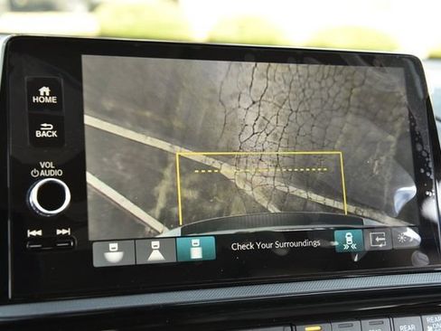 New 2026 Honda Odyssey Touring image 14