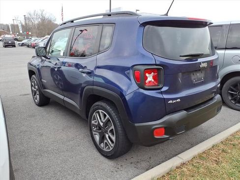 Used 2017 Jeep Renegade Latitude image 9
