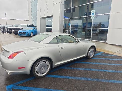 Used 2002 Lexus SC 430 Convertible image 3