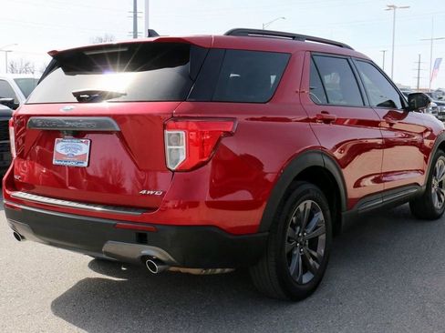 Certified 2022 Ford Explorer XLT w/ Equipment Group 202A image 5