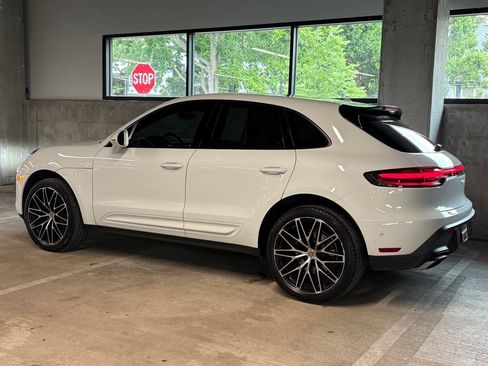 Used 2023 Porsche Macan AWD/4WD image 2