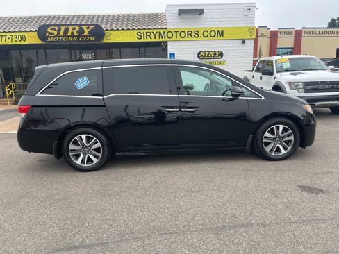 Used 2014 Honda Odyssey Touring Elite image 2