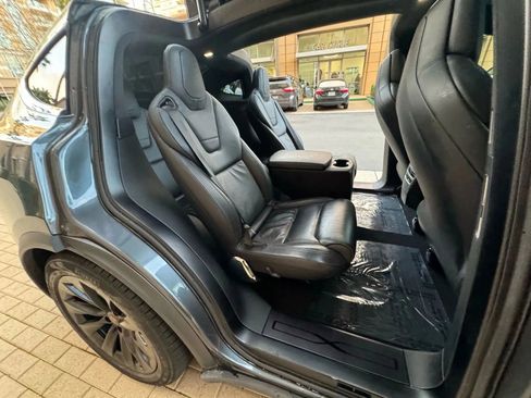 Used 2017 Tesla Model X 90D image 16