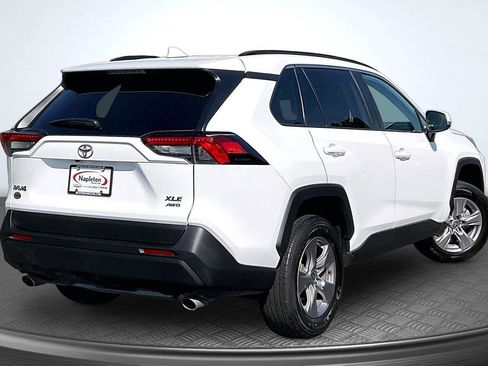 Used 2025 Toyota RAV4 XLE AWD/4WD image 2