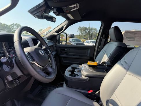 New 2026 RAM 5500 Tradesman w/ Chrome Appearance Group AWD/4WD image 4