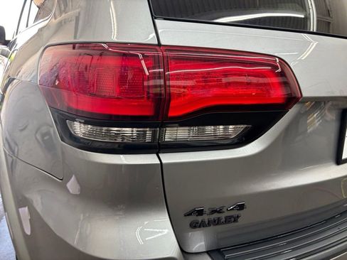 Used 2020 Jeep Grand Cherokee Altitude AWD/4WD image 8