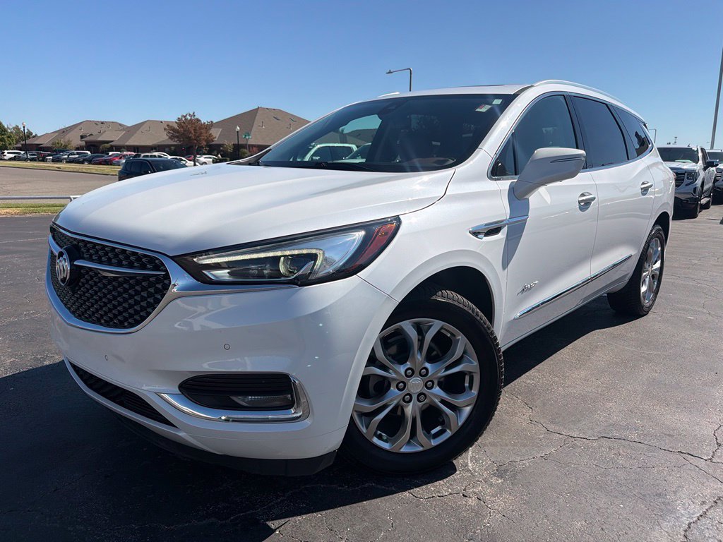 Used 2020 Buick Enclave Avenir w/ Avenir Technology Package AWD/4WD image 2