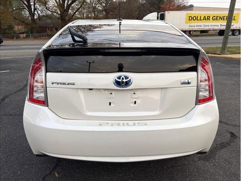 Used 2013 Toyota Prius Three image 5