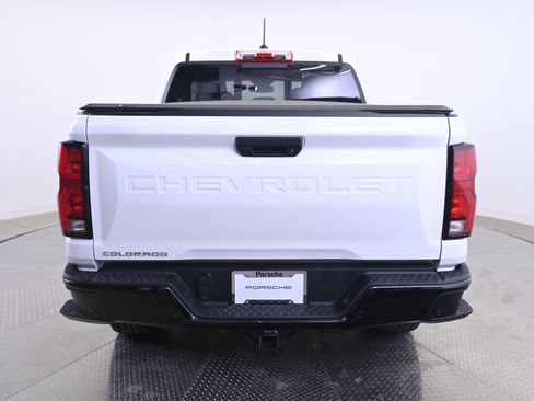 Used 2026 Chevrolet Colorado Z71 w/ Technology Package AWD/4WD image 6