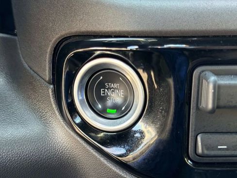 Used 2024 Chevrolet Silverado 1500 ZR2 w/ Technology Package image 35