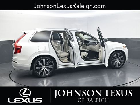 Used 2025 Volvo XC90 B6 Ultra w/ Lounge Package image 31