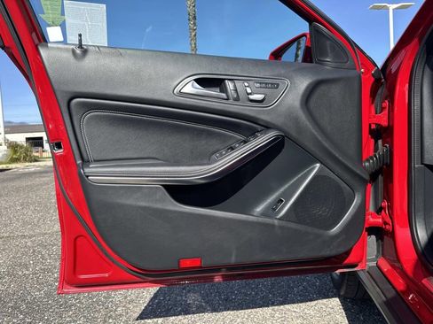 Used 2018 Mercedes-Benz GLA 250 GLA 250 image 18