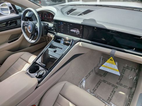 New 2026 Porsche Panamera image 26
