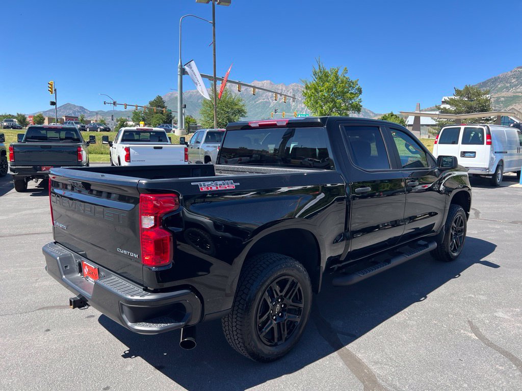 Certified 2026 Chevrolet Silverado 1500 Custom Trail Boss w/ Turbomax Blackout Package AWD/4WD image 12