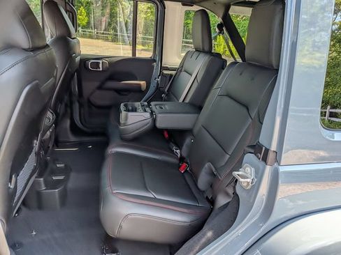 New 2026 Jeep Wrangler Unlimited Rubicon AWD/4WD image 11