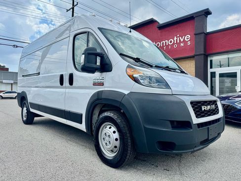 Used 2021 RAM ProMaster 2500 FWD image 2
