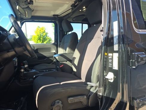 Certified 2021 Jeep Wrangler Unlimited Sport image 9