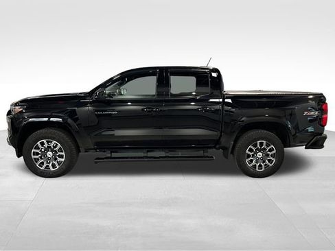 Used 2023 Chevrolet Colorado Z71 w/ Z71 Convenience Package 2 image 4