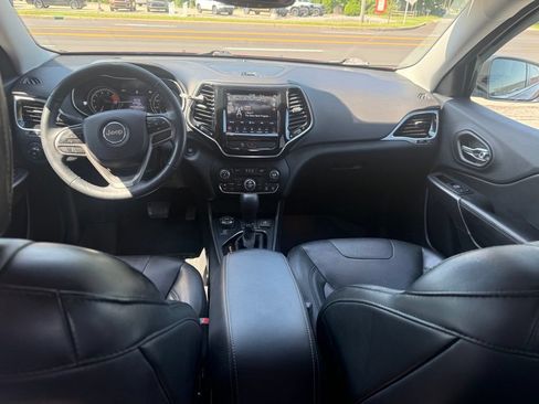Used 2019 Jeep Cherokee Limited AWD/4WD image 13