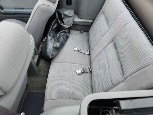 Used 1988 Ford Mustang LX RWD image 11