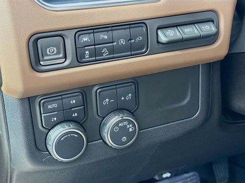 Used 2021 Chevrolet Tahoe High Country image 10