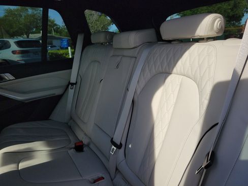 New 2026 BMW X5 sDrive40i w/ Climate Comfort Package image 8