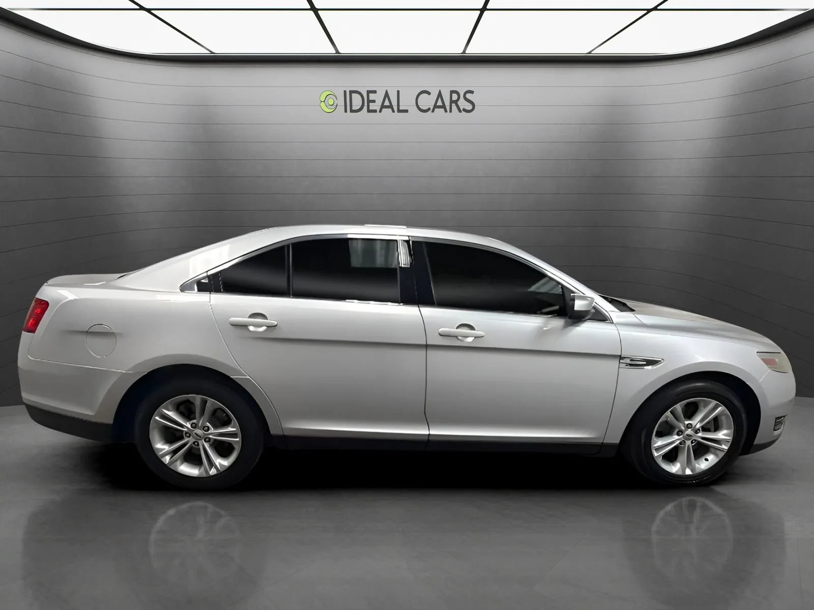 Used 2014 Ford Taurus SEL w/ Equipment Group 201A FWD image 4