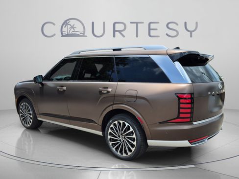 New 2026 Hyundai Palisade Calligraphy FWD image 3