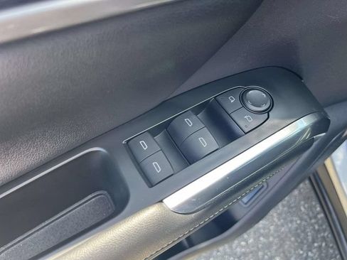 Used 2024 Chevrolet Traverse LS FWD image 18